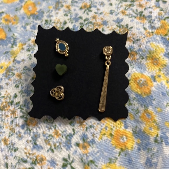 Vintage earring set 🖤 - Picture 5 of 6